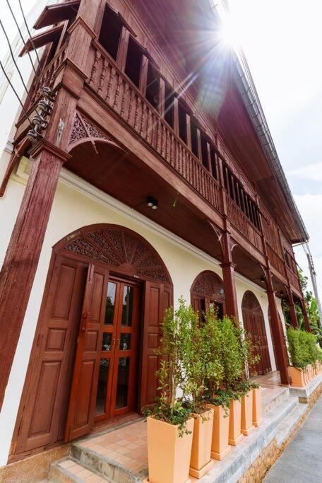 Treetop - Fong Lee Cc Lampang Walking Street Bagian luar foto